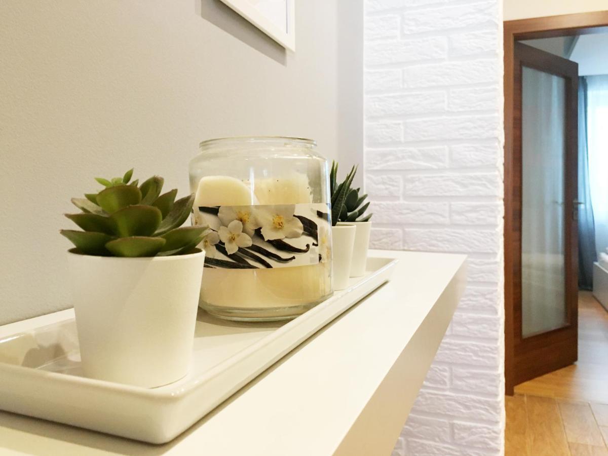 2Br Apt With Free Garage Parking, Close To The Historic Centre Bratislava Esterno foto