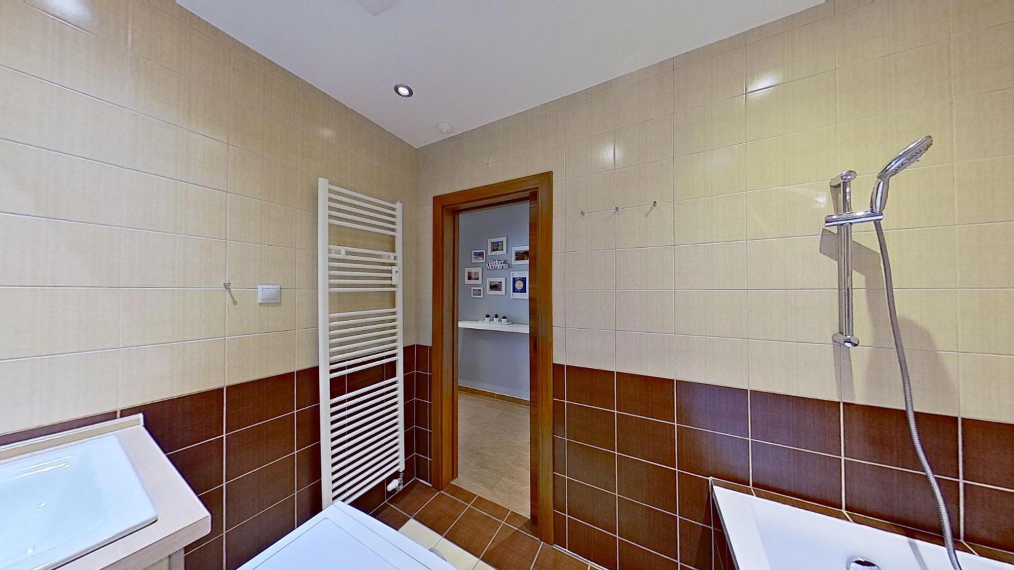 2Br Apt With Free Garage Parking, Close To The Historic Centre Bratislava Esterno foto