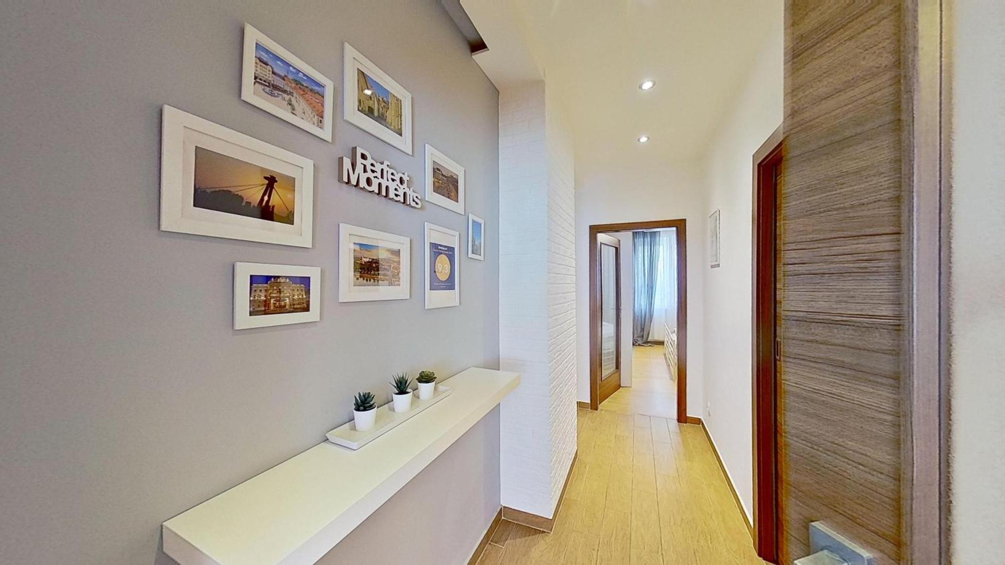 2Br Apt With Free Garage Parking, Close To The Historic Centre Bratislava Esterno foto